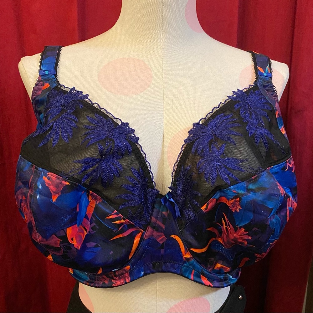 Elomi 42K bra in EUC